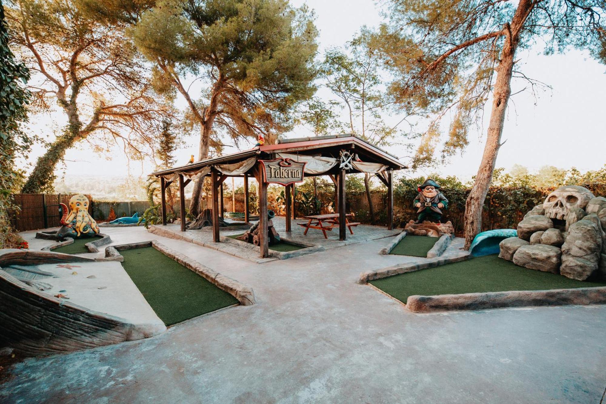 Camping Caledonia Tamarit Bagian luar foto