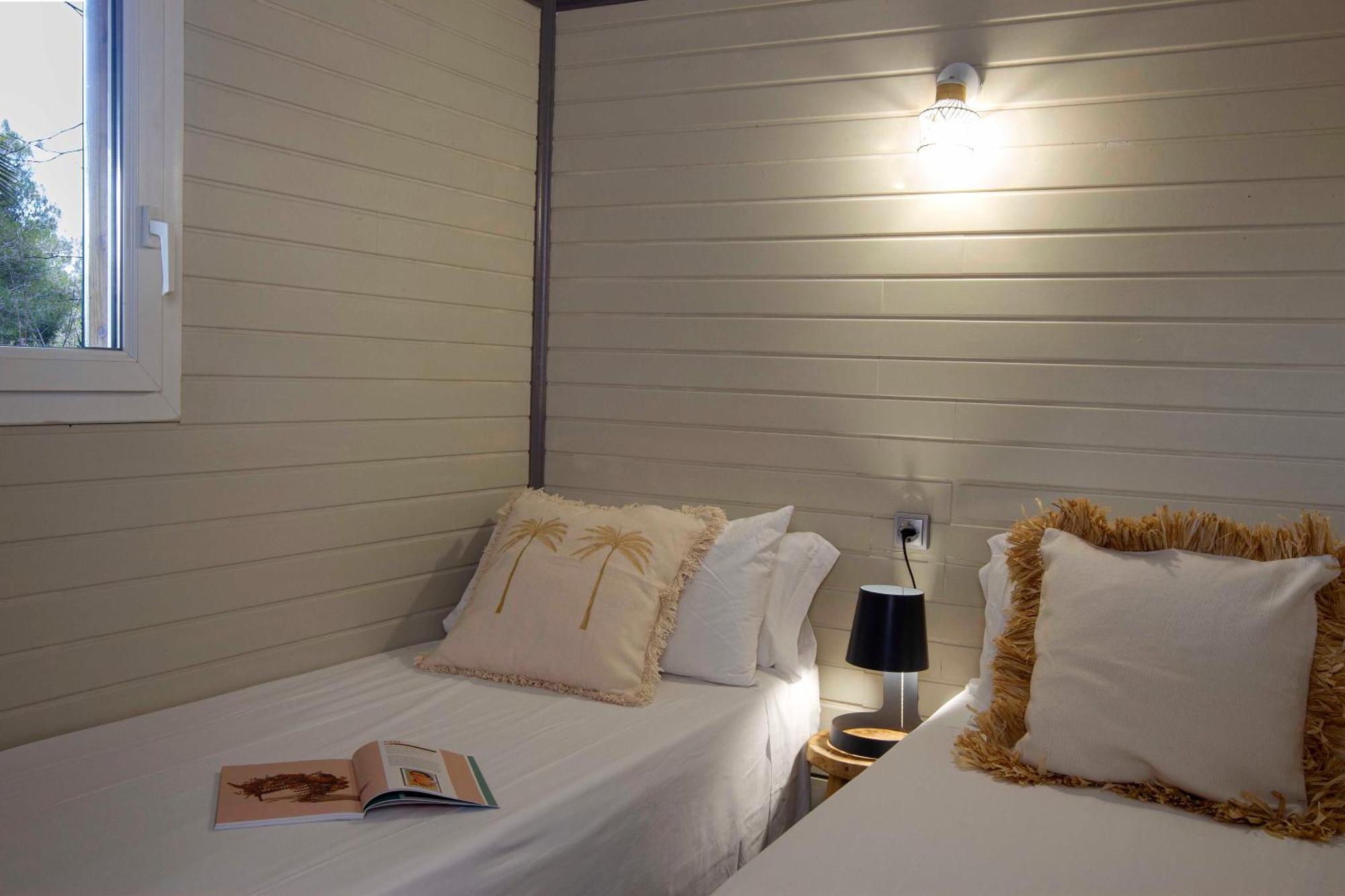 Camping Caledonia Tamarit Bagian luar foto