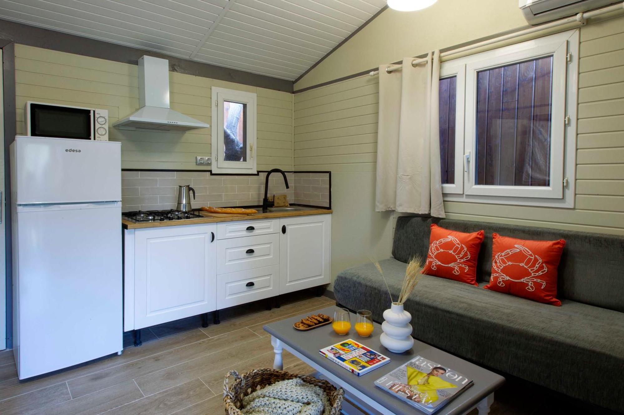 Camping Caledonia Tamarit Bagian luar foto
